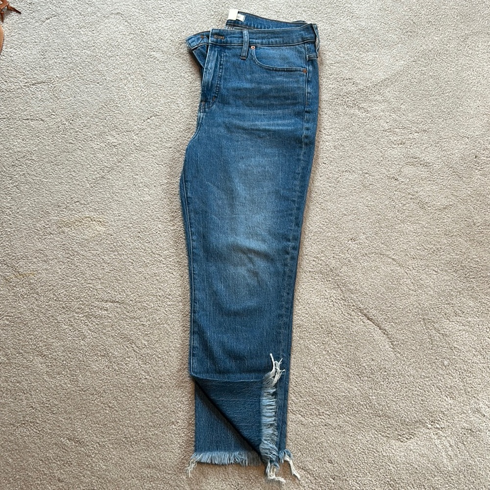 Madewell women’s jeans. “The perfect vintage”. No distressed. Frayed cuffs.